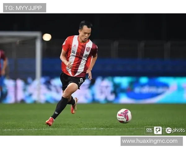 上海足球队以57分领跑精英赛积分榜展现强劲实力