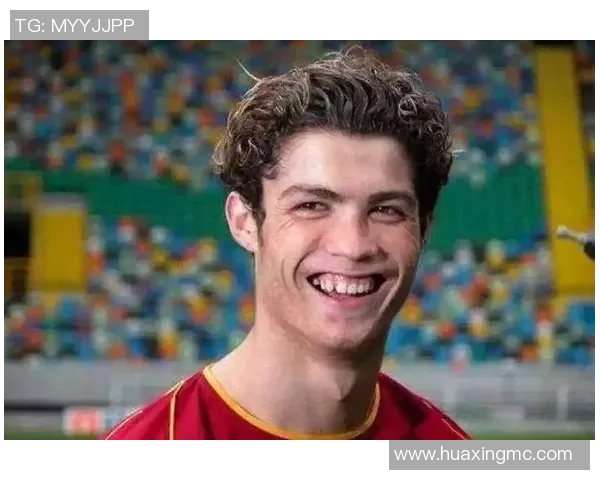 光头足球明星9号的传奇故事与赛场风采揭秘